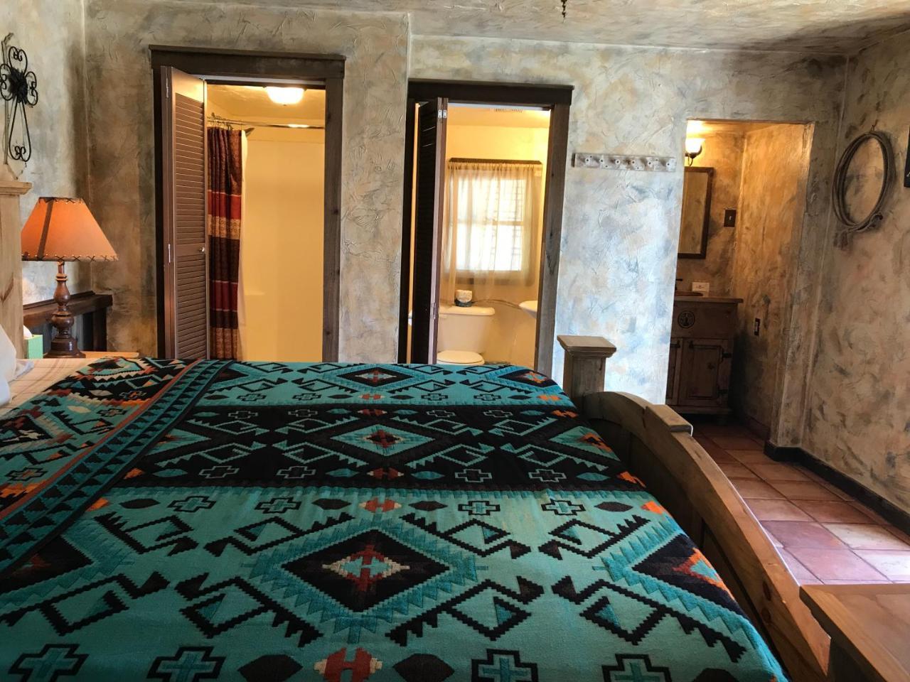 Hotel Kitsmiller On Main Фредеріксбург Екстер'єр фото